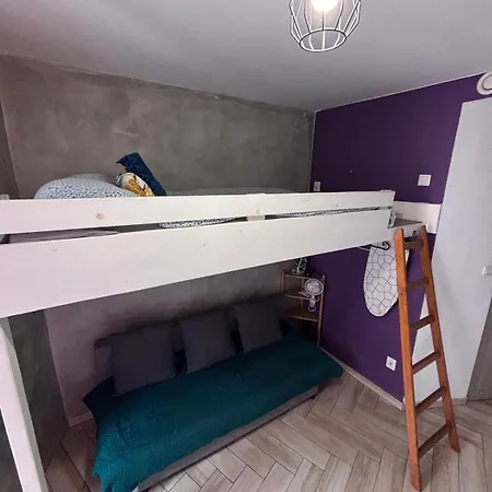 Zabrska Xv Apartment *